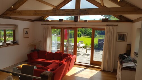 SLEEPS 10-14 - FIVE Bed Rural Oak Framed Home with 3 Studios