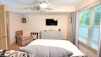 1 chambre, fer et planche Ă  repasser, Wi-Fi, draps fournis