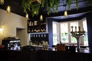 Bar (en la propiedad)