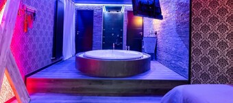 CUPIDON love room: SPA & Sensory shower