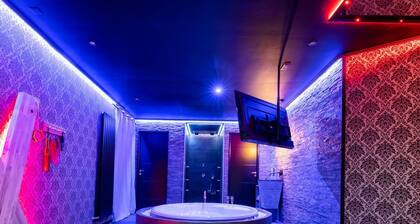 CUPIDON love room : SPA & Douche sensorielle