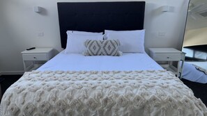 4 bedrooms, iron/ironing board, free WiFi, bed sheets