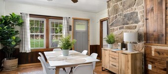 Cozy cabin w/hot tub & fire pit