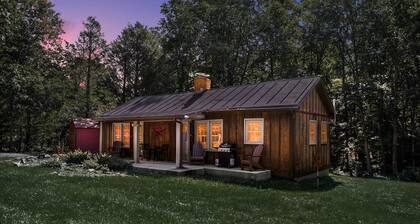 River Access w/Hot Tub, Grill, WiFi, & Fire Pit!