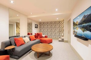 TV, fireplace, offices