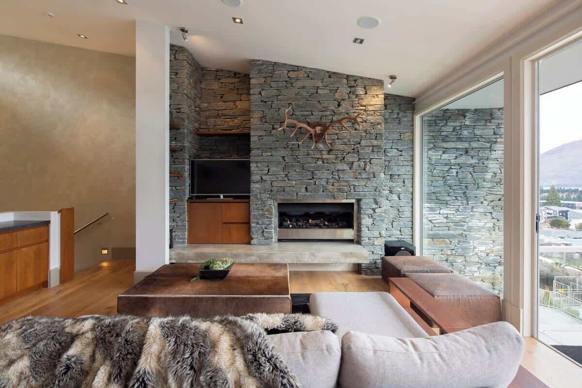 TV, fireplace, offices