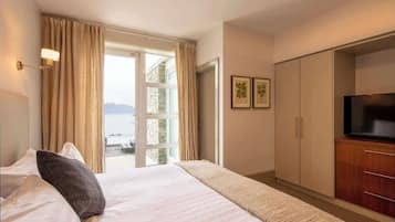 3 bedrooms, desk, iron/ironing board, WiFi