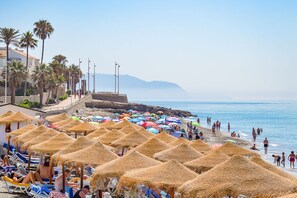 Beach nearby - Beach 300 mtr - spectaculair view - air conditioning - 4 persons - Wifi - center (Nerja)