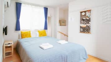 1 bedroom, desk, iron/ironing board, WiFi