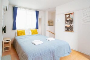 1 bedroom, desk, iron/ironing board, WiFi