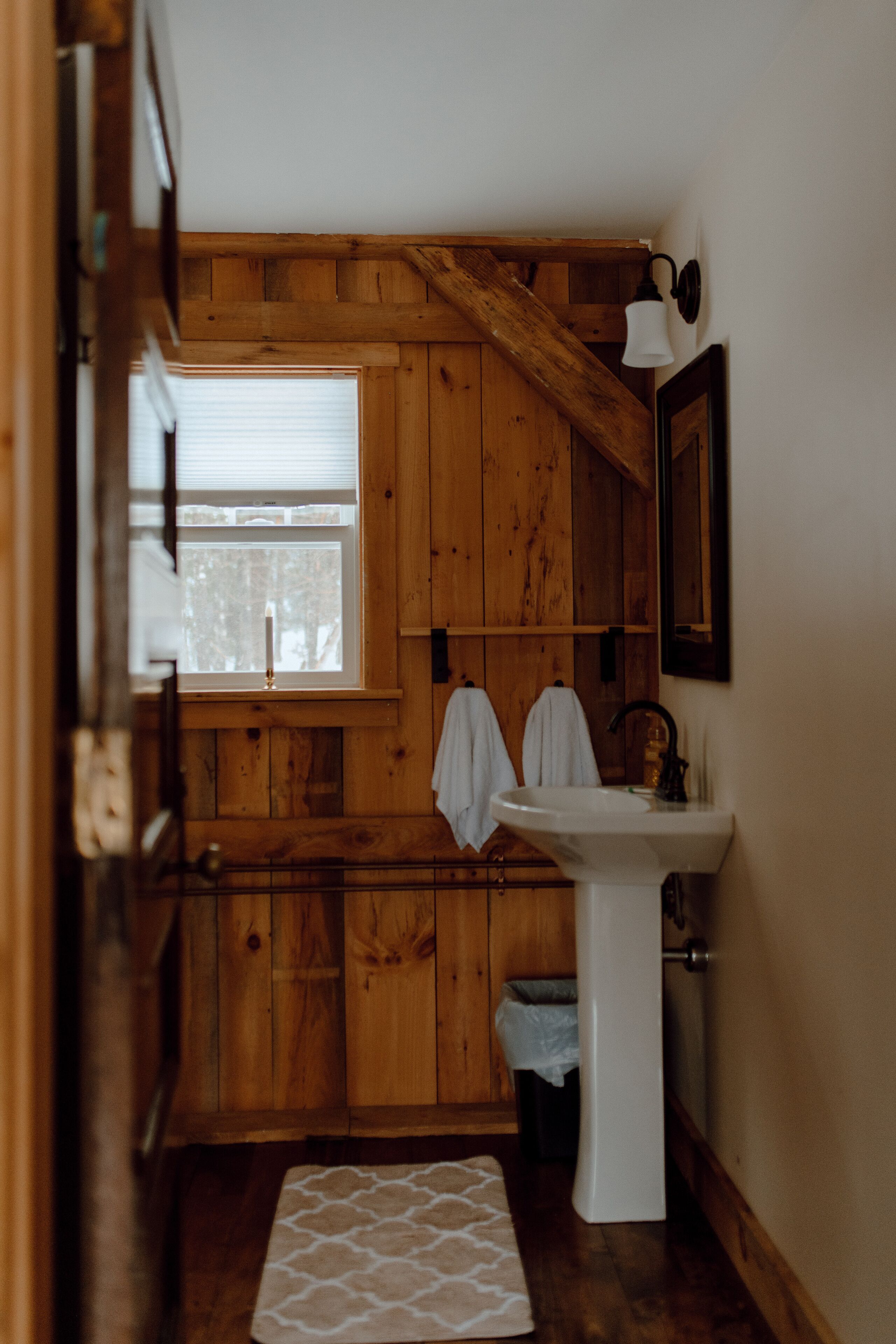 Newly Constructed Post & Beam Cabin 