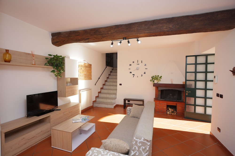 The House with the Portico - between Portofino and the 5 Terre