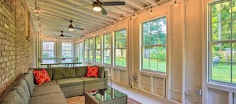 Modern House in Old Village - Walk to Dinner - Bike to Beach & Shem Creek