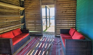 Terrace/patio - Waterfront 3BR 2BA w private dock, deck, SUPs, hammock (Surfside Beach)