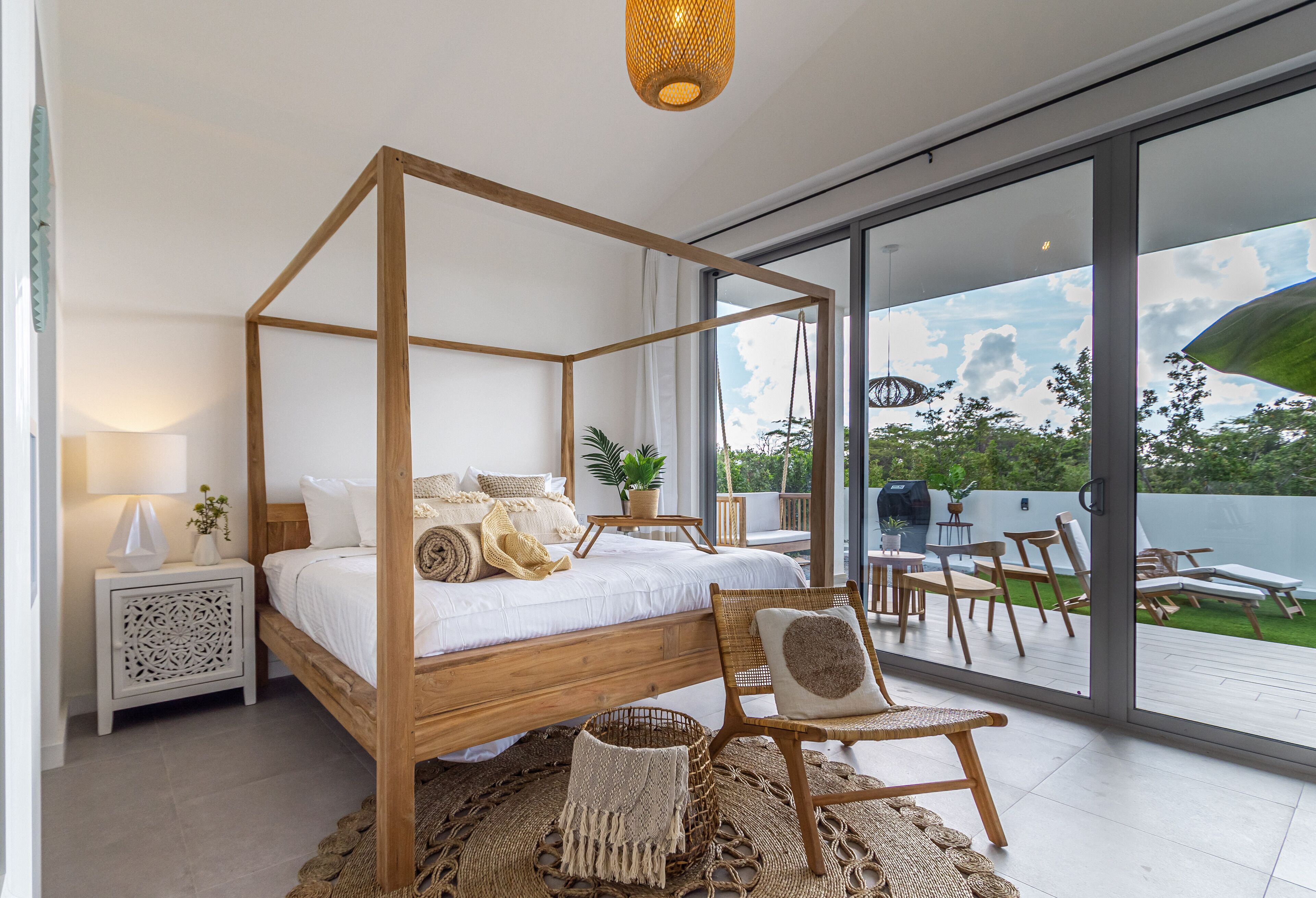 3 soveværelser, skrivebord, strygejern/strygebræt, weekendseng