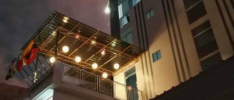 Mặt tiền nơi lưu trú