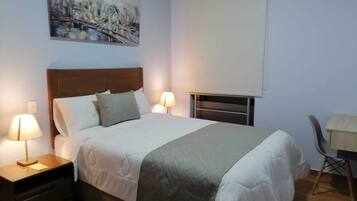 Yhden hengen economy-huone | Työpöytä, kannettavalle tietokoneelle sopiva työtila, ilmainen Wi-Fi