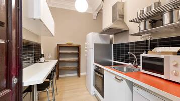 Kochgeschirr/Geschirr/Besteck