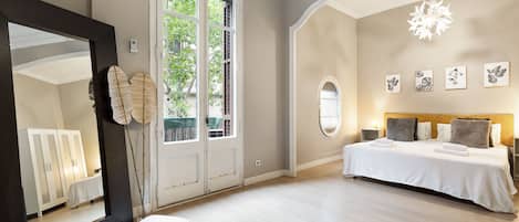 3 chambres, fer et planche à repasser, Wi-Fi, draps fournis