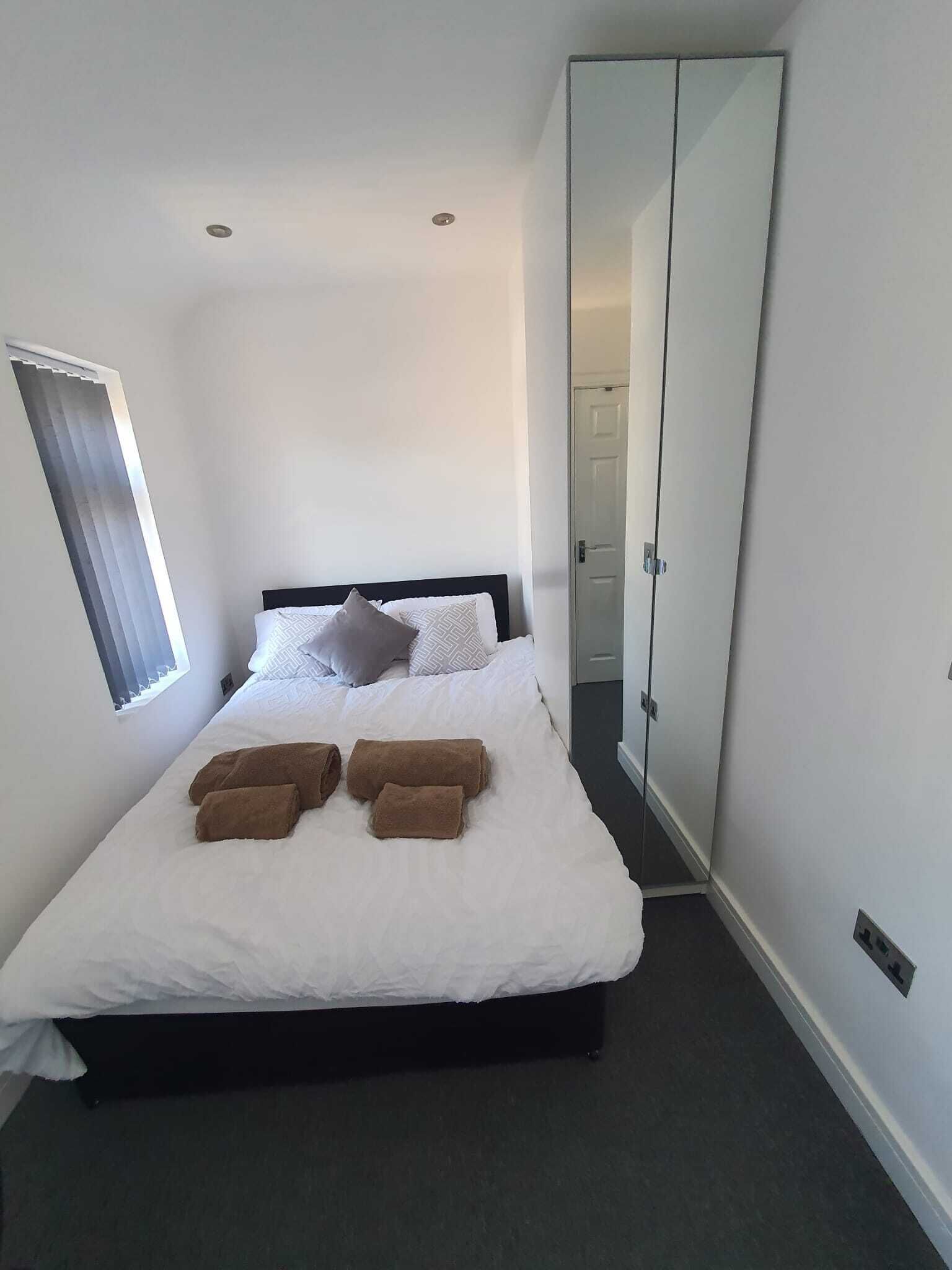 3  miles Ruislip - 1 mile Southall - 3 miles Northolt - B