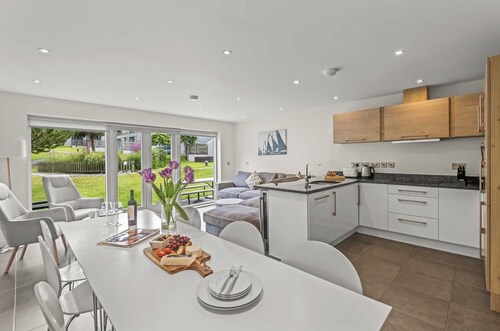 House 8 - sleeps 8 guests  in 4 bedrooms