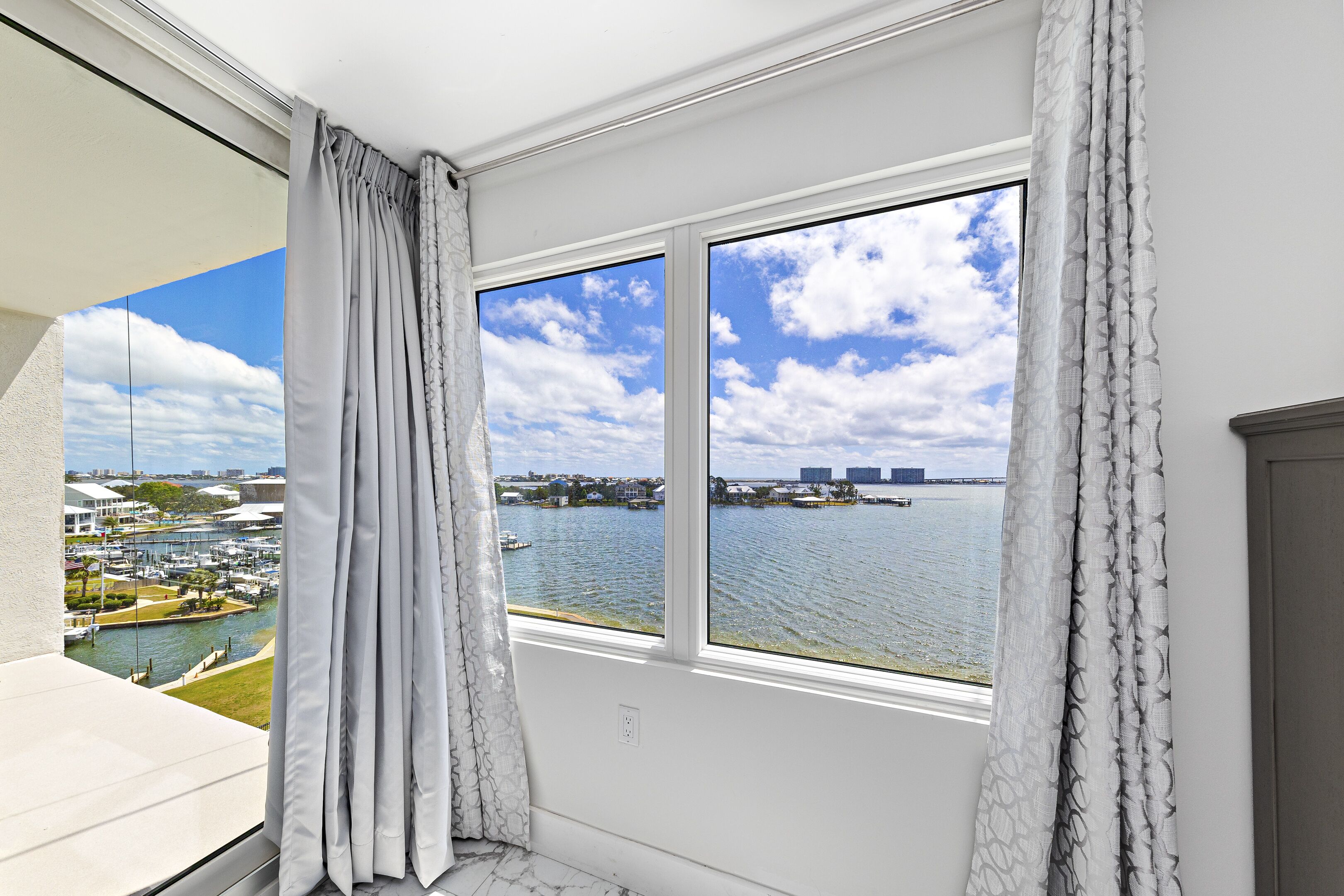Panoramic Views | Spacious Waterfront Condo | My Beach Getaways