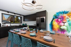 Dining - Villa Lion | Private SPA, Jacuzzi/Heated Pool (Ittenheim)