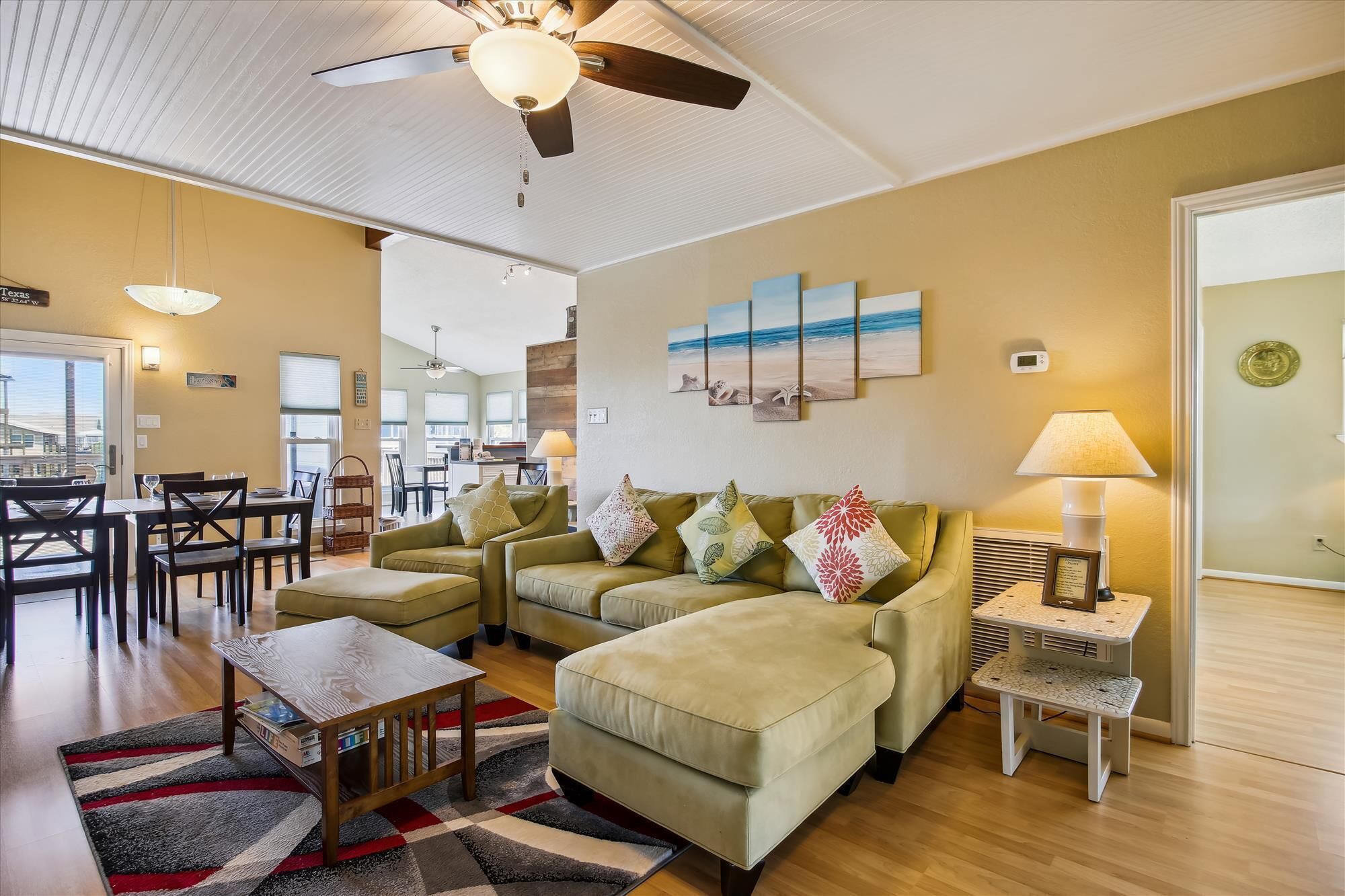 Canal Breeze | Waterfront in Jamaica Beach