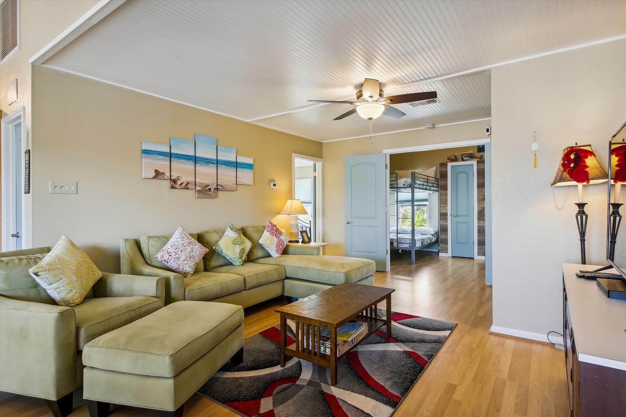 Canal Breeze | Waterfront in Jamaica Beach