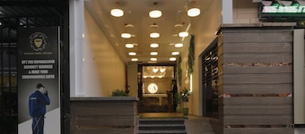 Hotel Ariana Residency