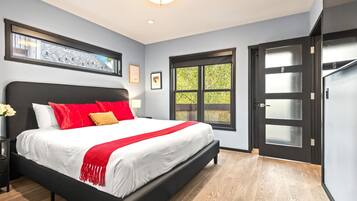 Studio (4 Bedrooms) | 3 bedrooms, laptop workspace, iron/ironing board, bed sheets