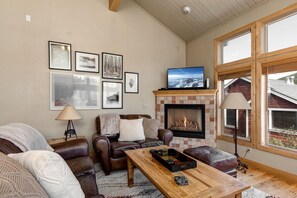 TV, fireplace -  Casa Tornare 3 Bedrooms PEA-1260 by KBM (Park City)