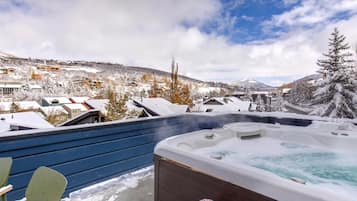 Estudio (3 Bedrooms) | Alberca