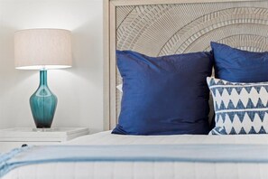 4 habitaciones, tabla de planchar con plancha y cuna de viaje