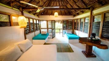 4 bedrooms, bed sheets