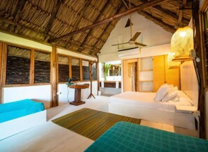 Basic House | 4 bedrooms, bed sheets - Casa Villa Familiar en Barú (Tolú)