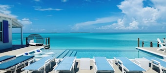 Luxury beachfront home, Heated private pool, Five King suites w/ ensuite baths!