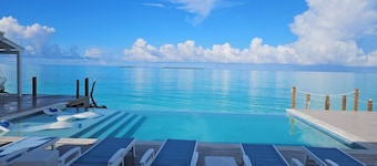 Luxury beachfront home, Heated private pool, Five King suites w/ ensuite baths!