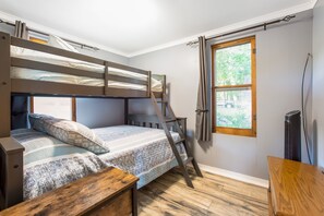 2 habitaciones, cuna de viaje, wifi gratis y ropa de cama 