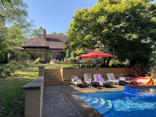 Gorgeous holiday home in the Surrey Hills