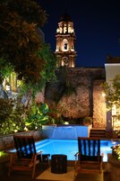 Outdoor pool, pool umbrellas, sun loungers