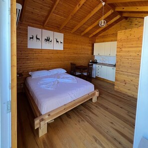 1 bedroom, WiFi - Star Gazing Chalet-City View Getaway (Durrës)