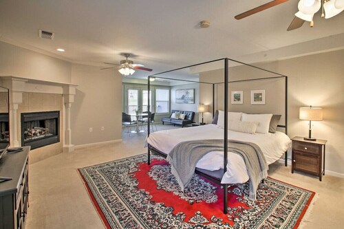 Amazing Lake Views from this Spacious Luxury Condo