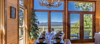 Rested Traveler - Pet Friendly log cabin with views, pool table & hot tub near Blowing Rock!