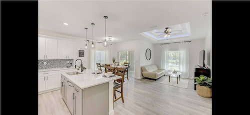 WaterFront Boundary vacation! Close to beaches 3bdr2bath,golfing fishing