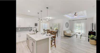 WaterFront Boundary vacation! Close to beaches 3bdr2bath,golfing fishing