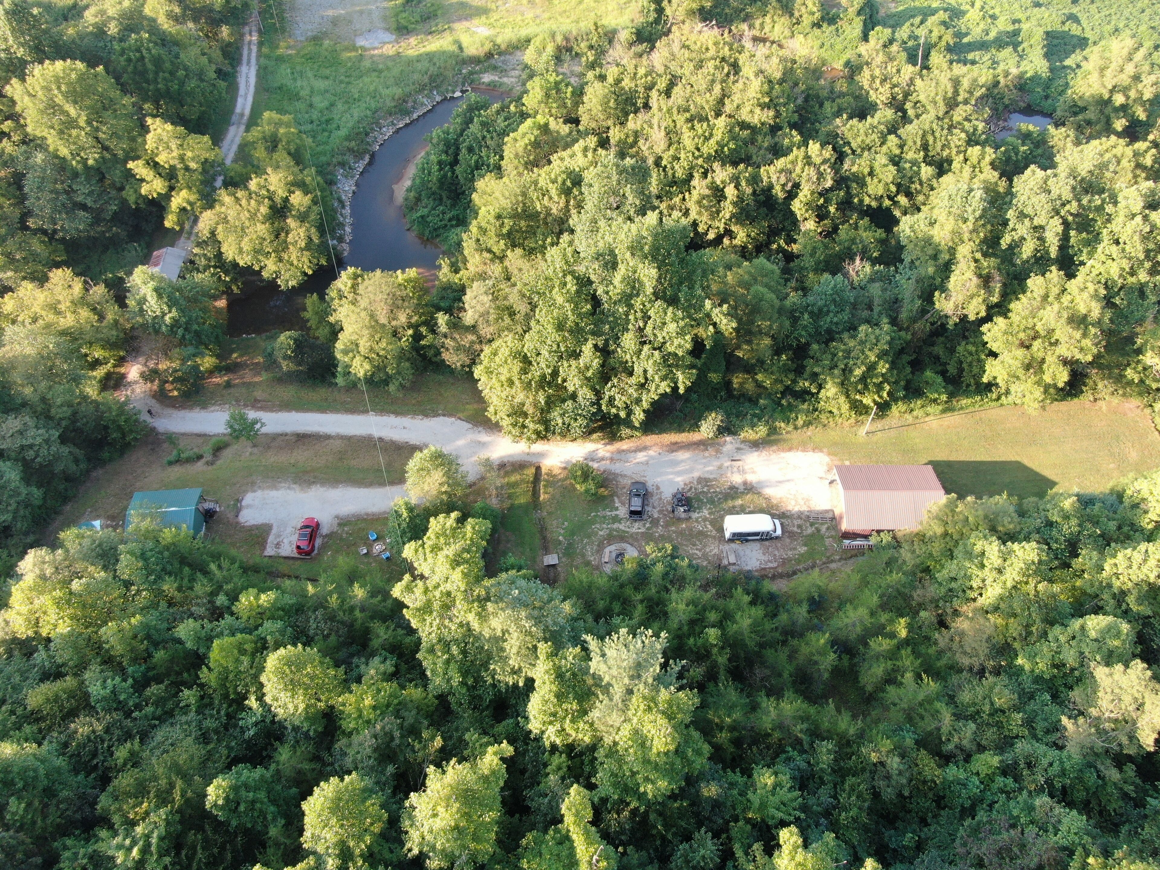 Covered Bridge + Cabin on water w/ hot tub IN the Red River Gorge!