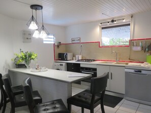 Tables Ă manger, Ăźlots de cuisine