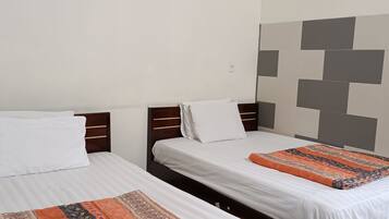 Superior Room | Desk, free WiFi, bed sheets