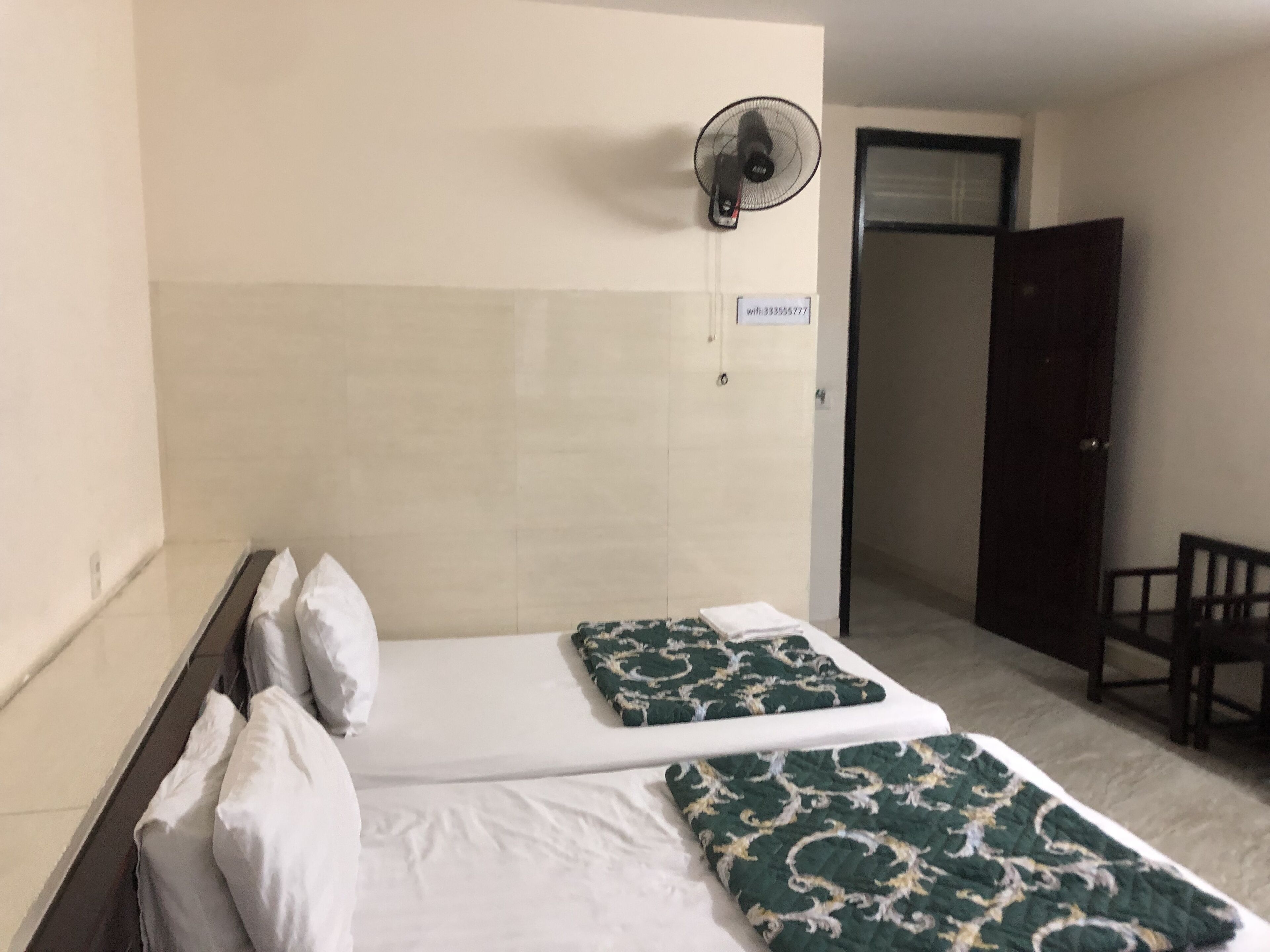 Desk, free WiFi, bed sheets